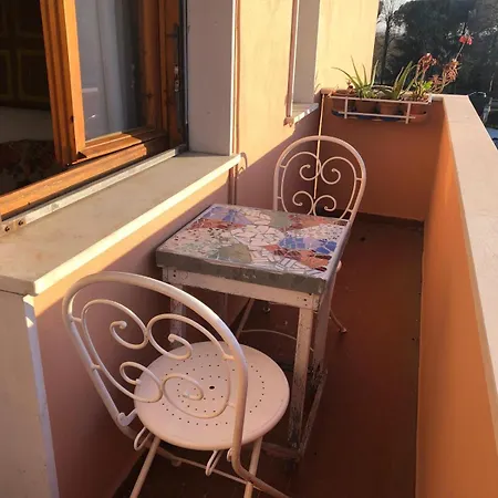 Centro A 12min A Piedi, Parcheggio Privato, Wi-fi Appartamento *